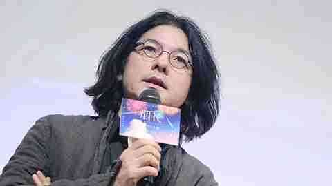 岩井俊二首次携《烟花》来华 中传学生上演“告白大会”